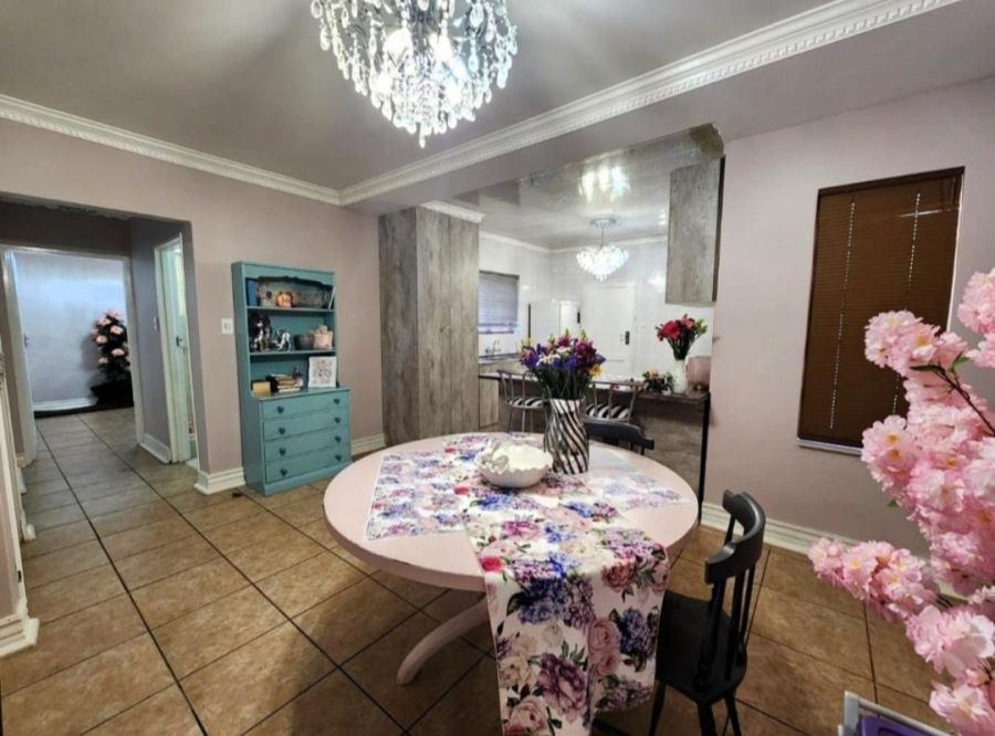 2 Bedroom Property for Sale in Langenhovenpark Free State